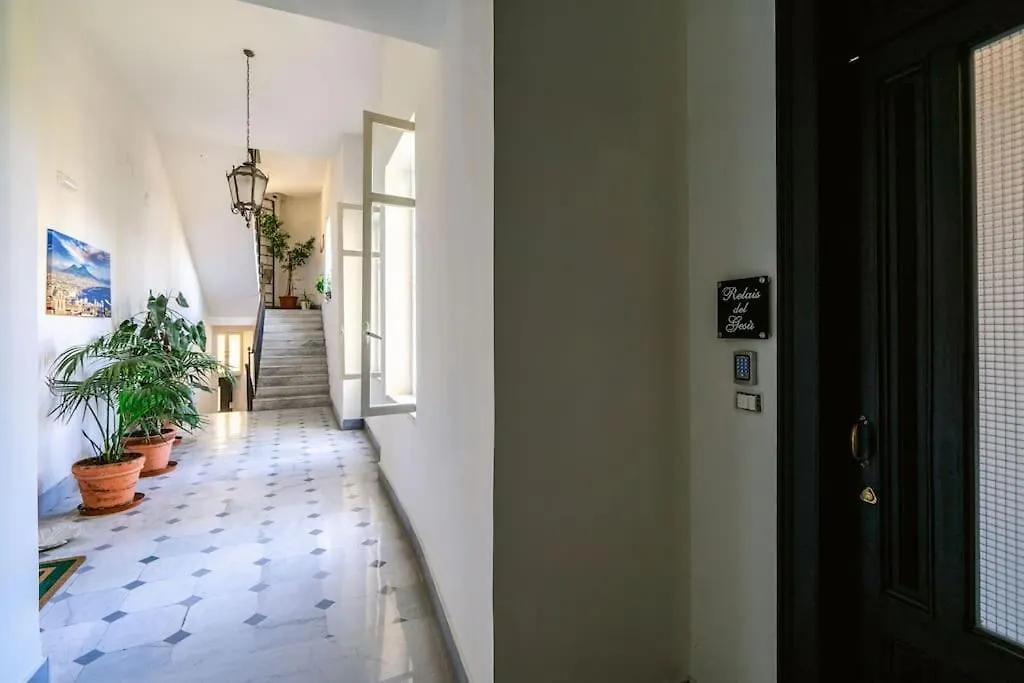 Relais Del Gesu, Napoli Centro Storico Apartment 0*, Naples